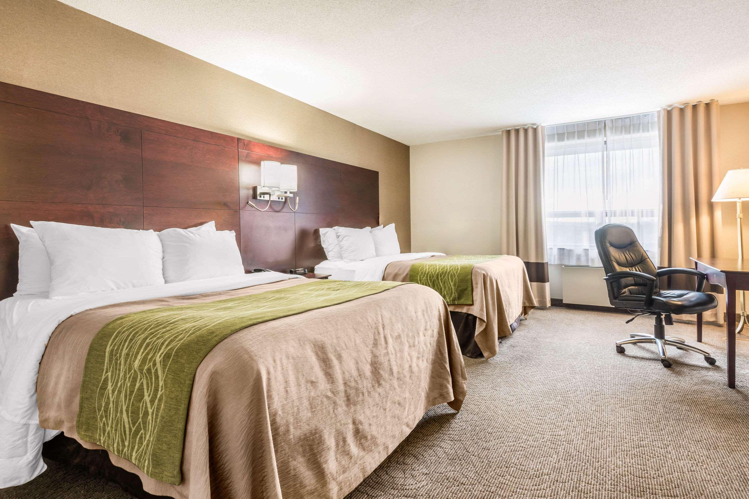 Comfort Inn & Suites Barrie Buitenkant foto