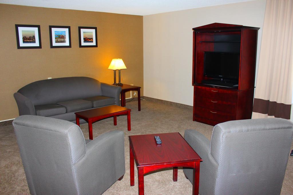 Comfort Inn & Suites Barrie Buitenkant foto