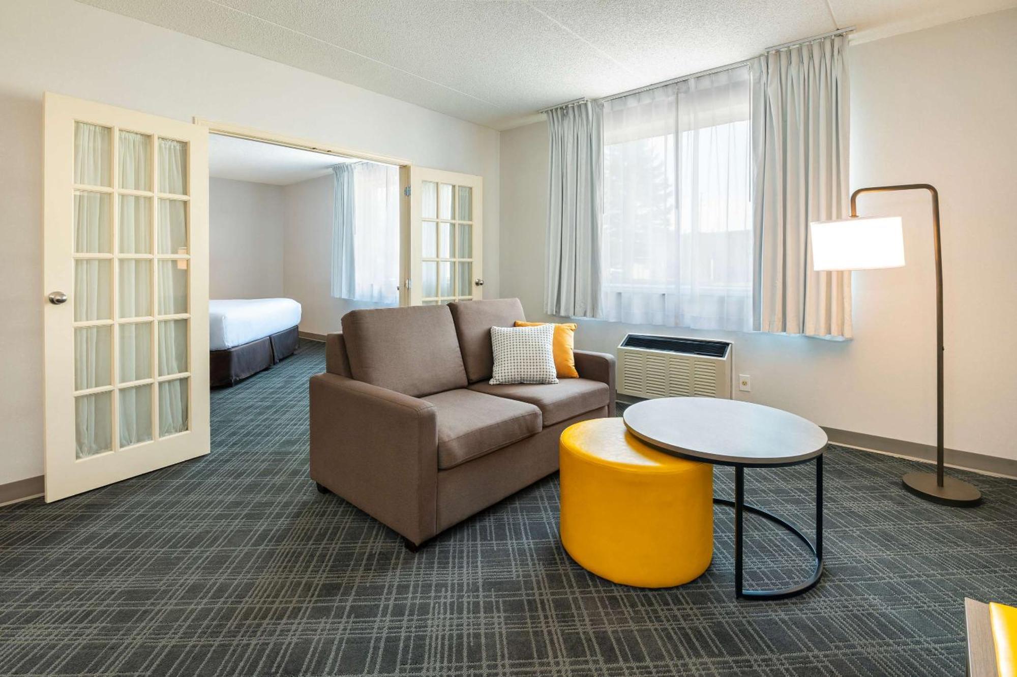 Comfort Inn & Suites Barrie Buitenkant foto