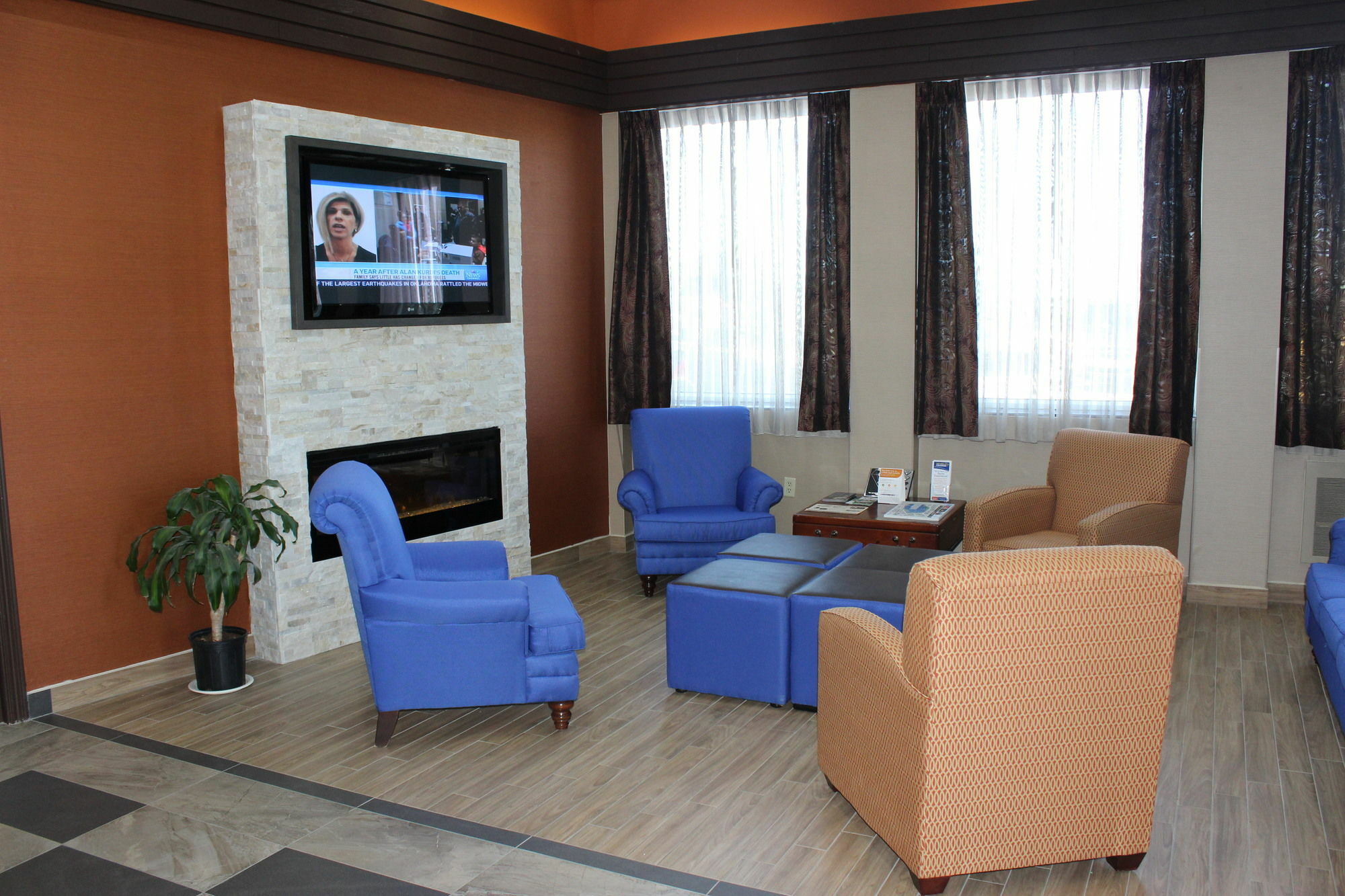 Comfort Inn & Suites Barrie Buitenkant foto